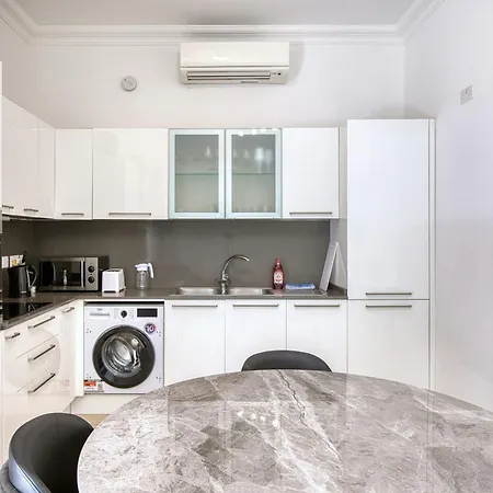 Lejlighed Stylish 1 Bedroom With Balcony Cambridge Sliema